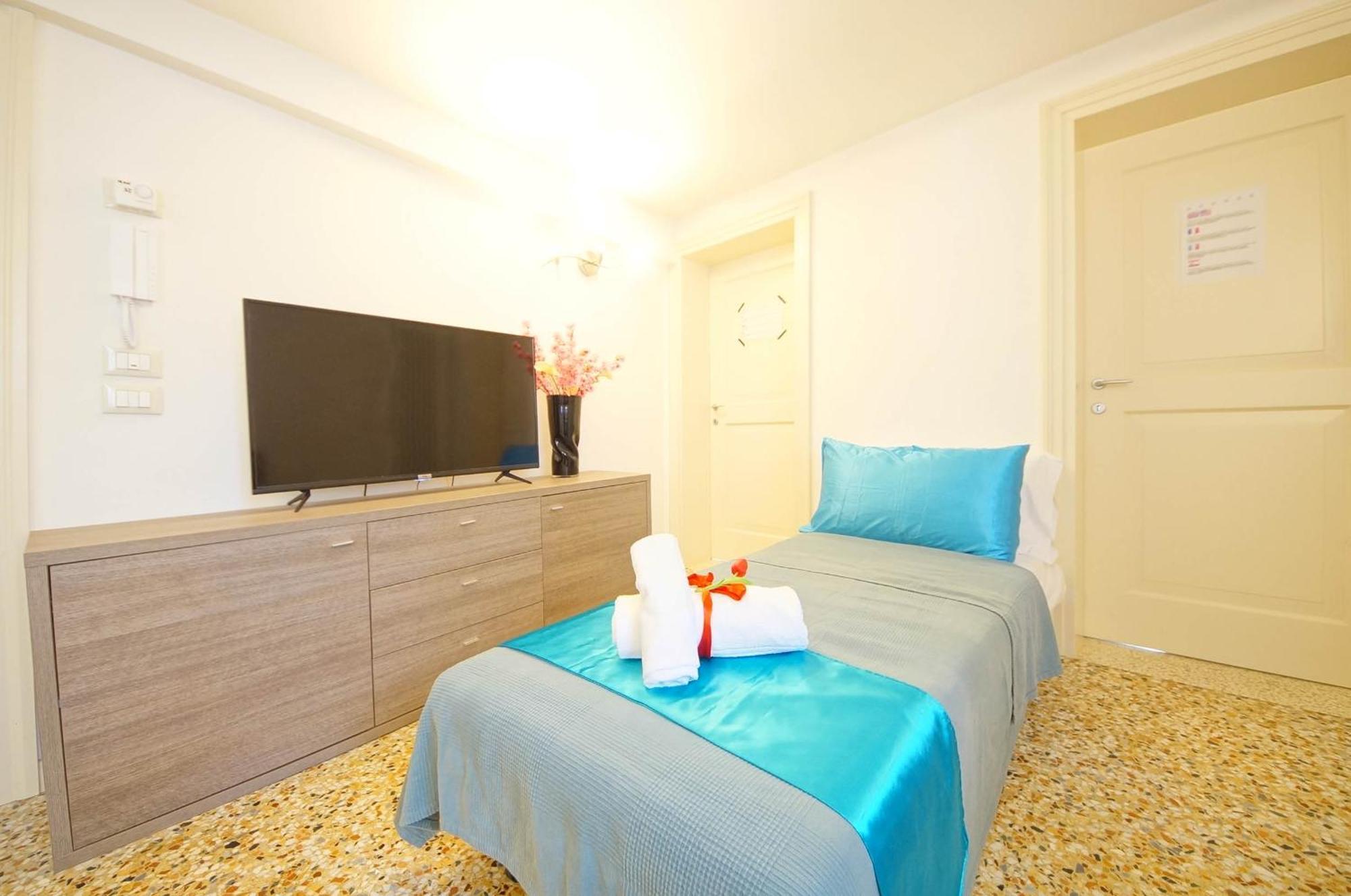 Sant'Aponal Apartment Rialto Венеция Екстериор снимка