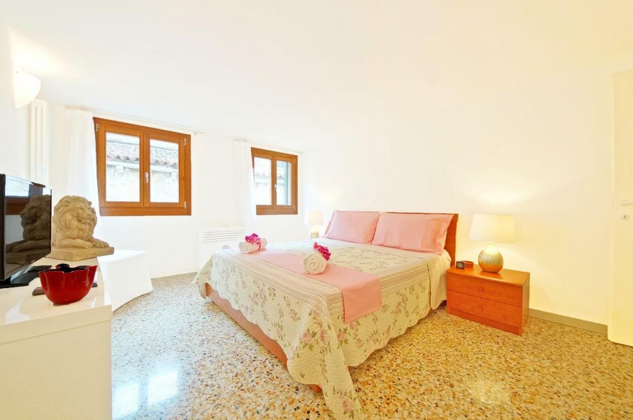 Sant'Aponal Apartment Rialto Венеция Екстериор снимка