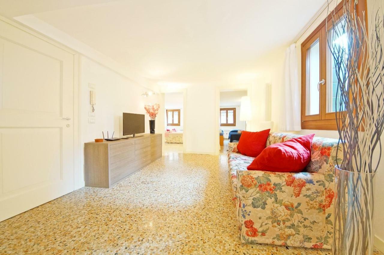 Sant'Aponal Apartment Rialto Венеция Екстериор снимка
