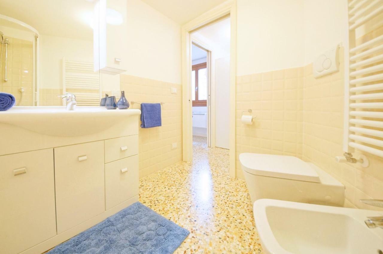 Sant'Aponal Apartment Rialto Венеция Екстериор снимка