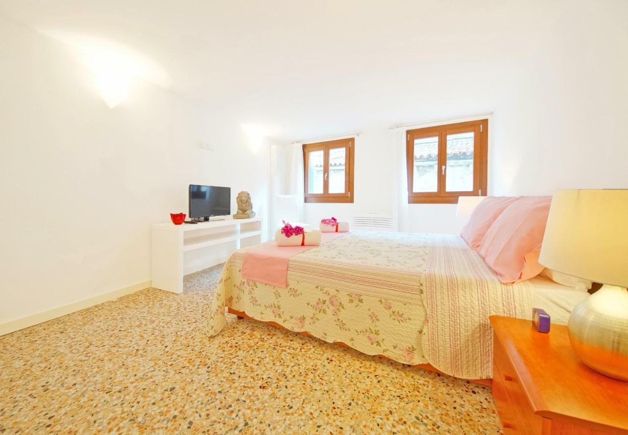 Sant'Aponal Apartment Rialto Венеция Екстериор снимка